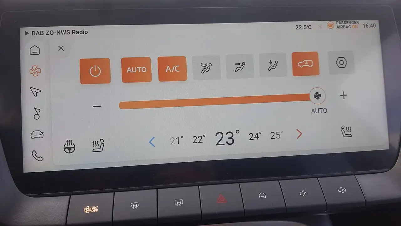 MG ZS 1.5 Hybrid+ Luxury 06/2025 28 km!!, миниатюра 16