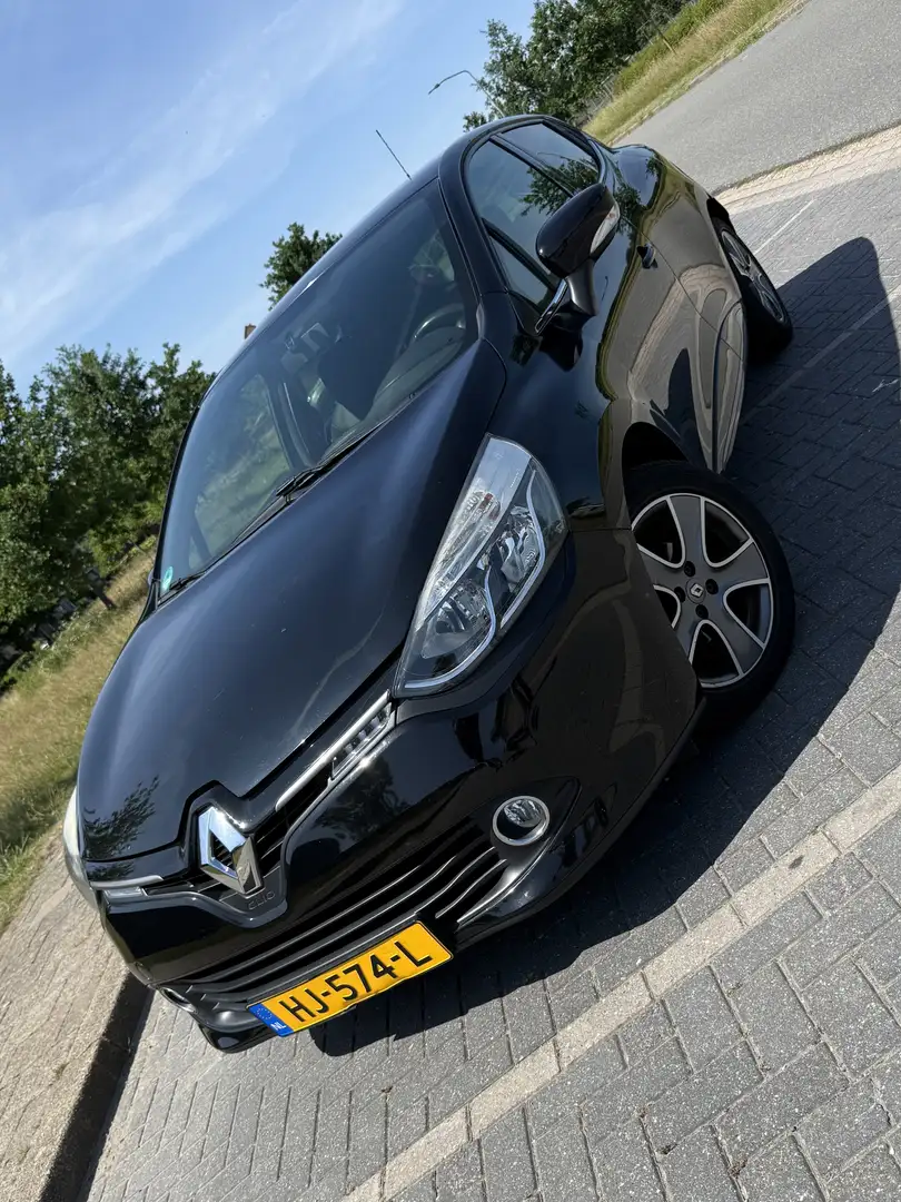 Renault Clio 0.9 TCe Night&Day Zwart - 1