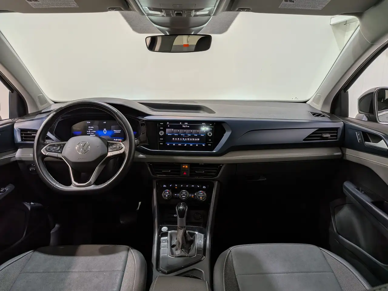Volkswagen Taos снимка Volkswagen Taos