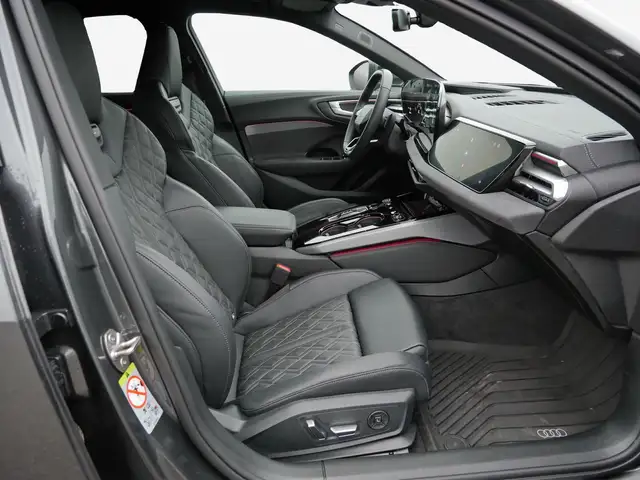 Audi A5 view 4