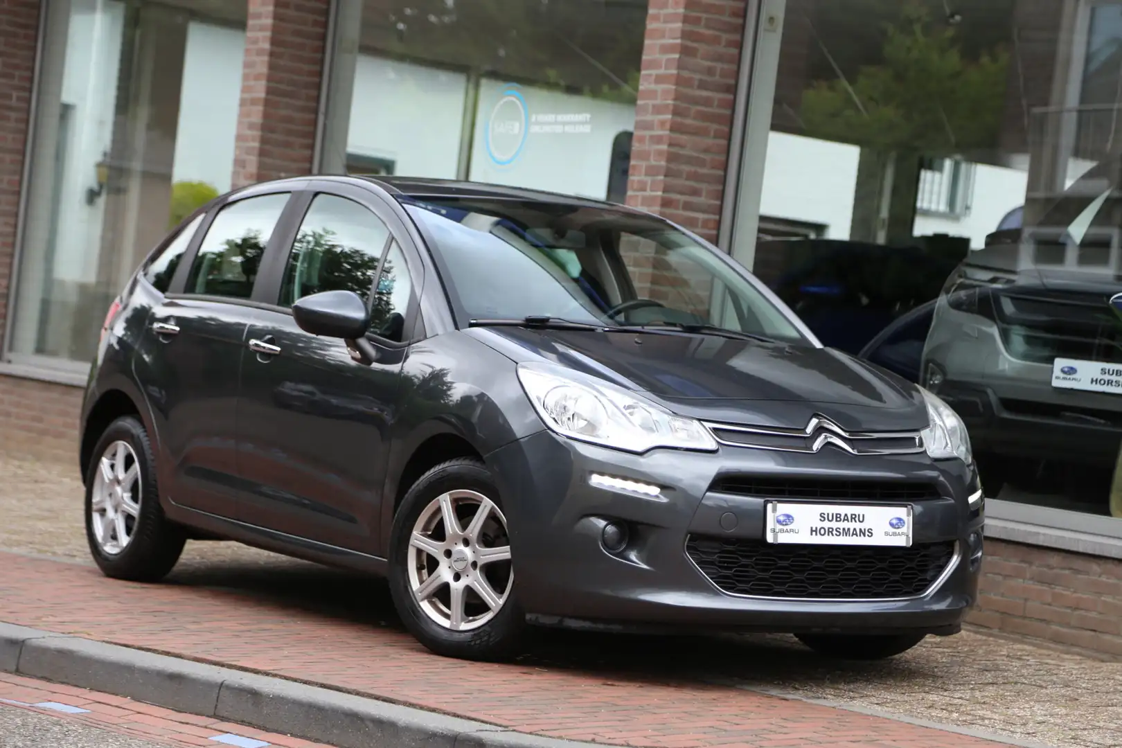 Citroen C3 1.2 VTi Collection Airco Grijs - 1