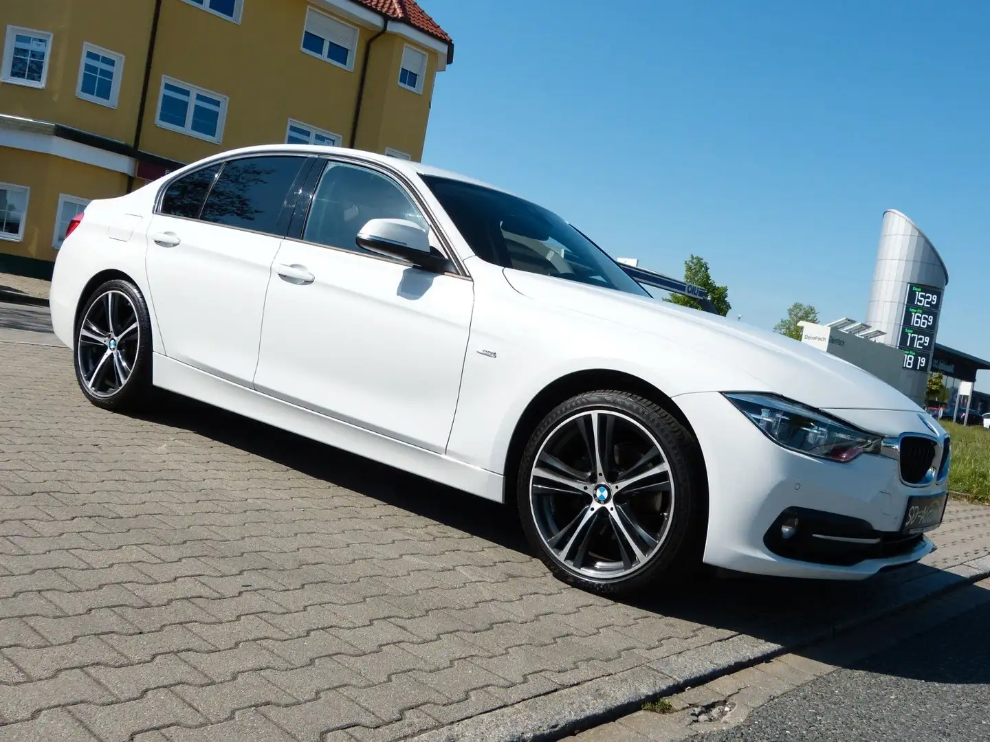 BMW 320 d Sport Line *LED*Navi*ACC*Leder*Spurhalte* Weiß - 2