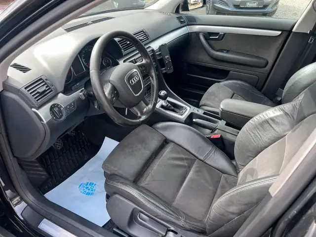 Audi A4 view 8