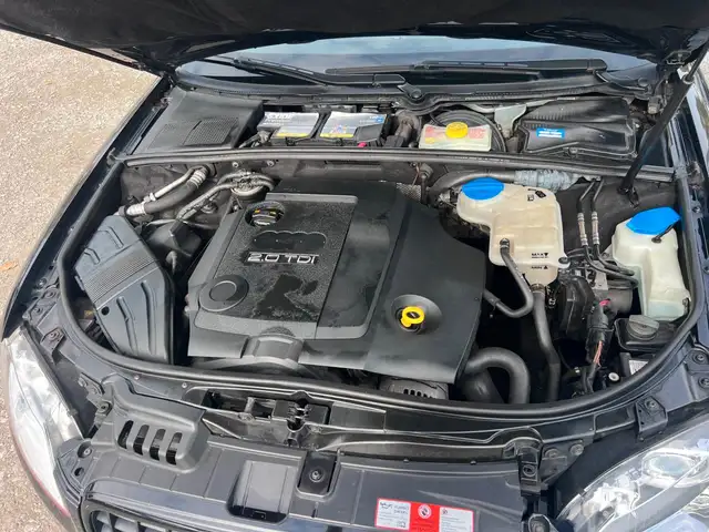 Audi A4 view 7