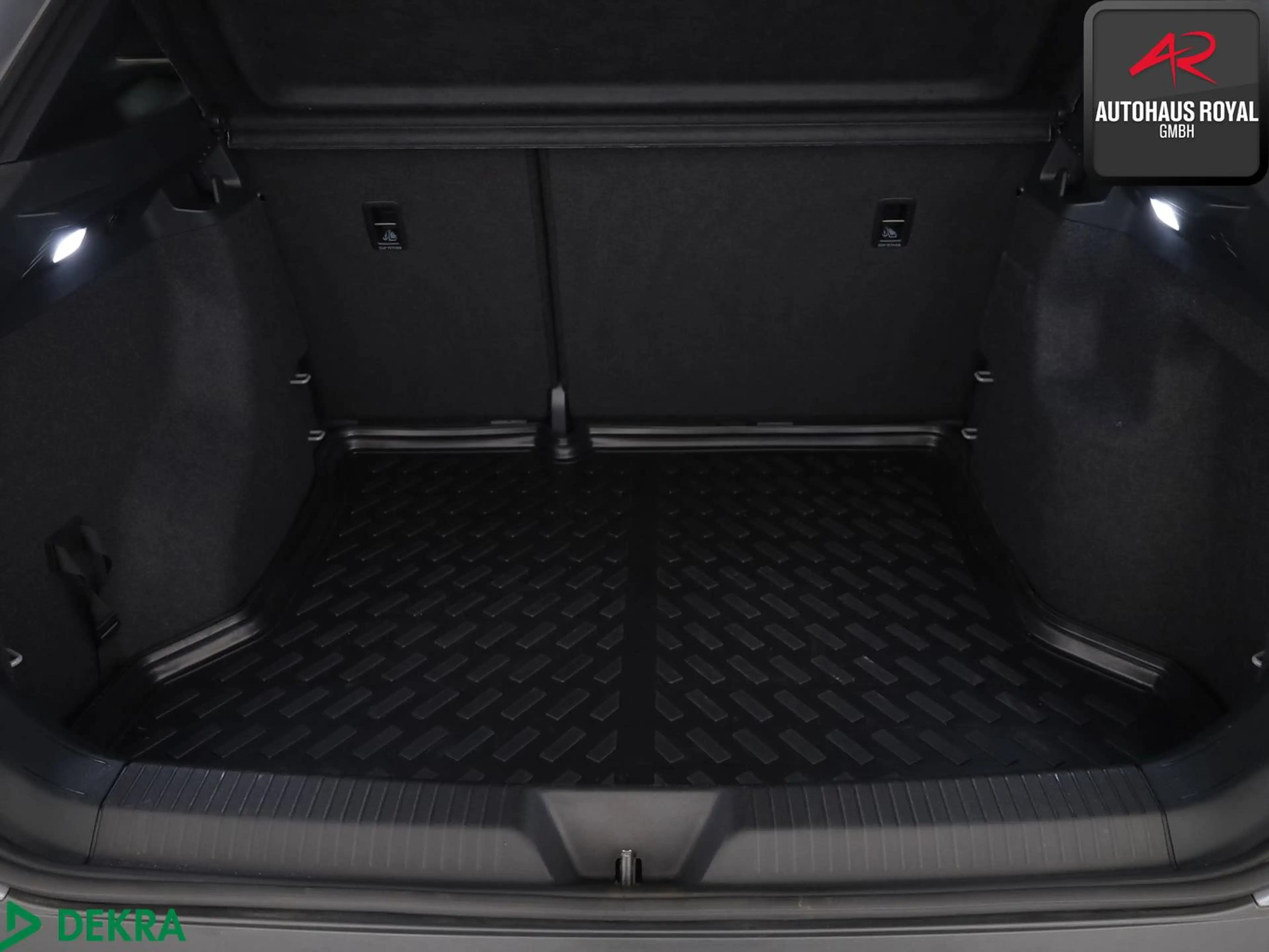 Volkswagen ID.4 PURE KEYLESS,ACC,KAMERA,AKT.PARKASSIST,SH — photo 12
