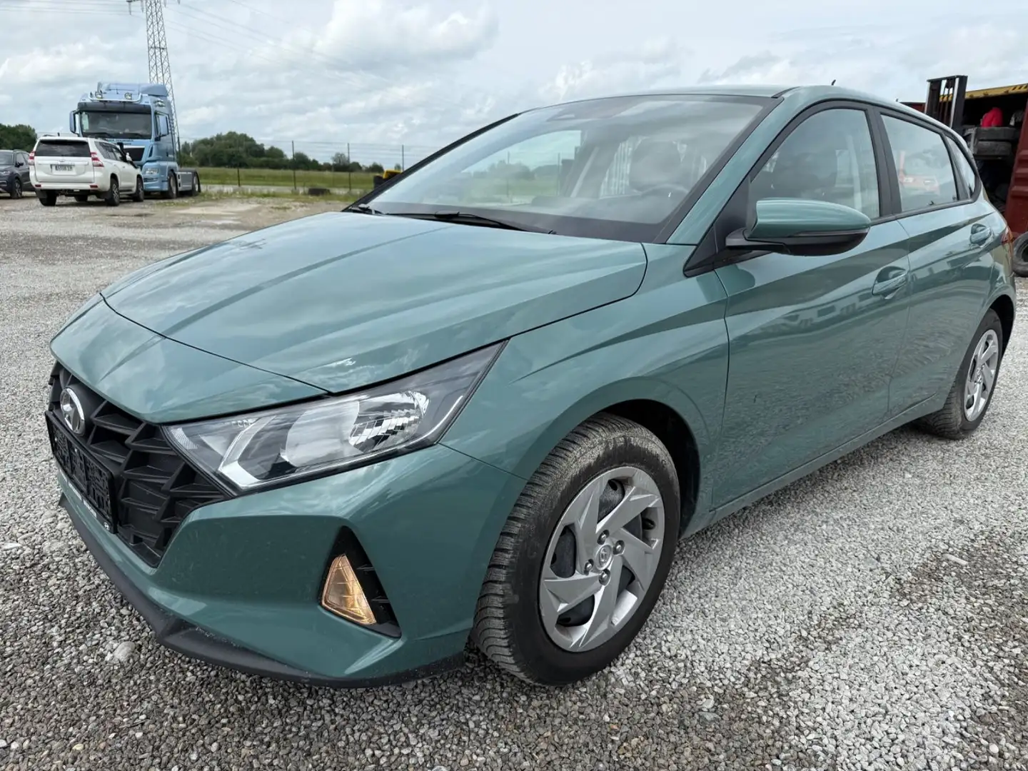 Hyundai i20 Select SPURHALTE*DAB+*MFL*SITZHEIZ*KLIMA Grün - 1