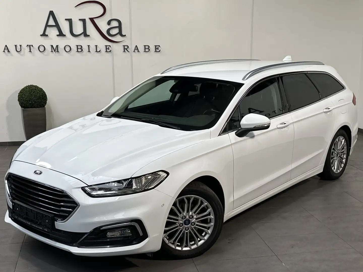 Ford Mondeo Turnier 2.0 EB Aut.Titanium NAV+AHK+PP+VC Weiß - 2