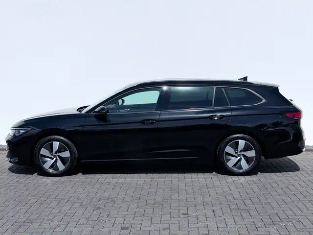 Volkswagen Passat view 8