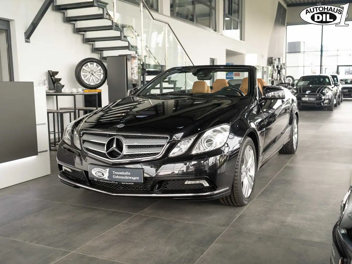 Mercedes-Benz E 250 CGI Cabrio *LEDER*SHZ*AIRSCARF* Schwarz - 2