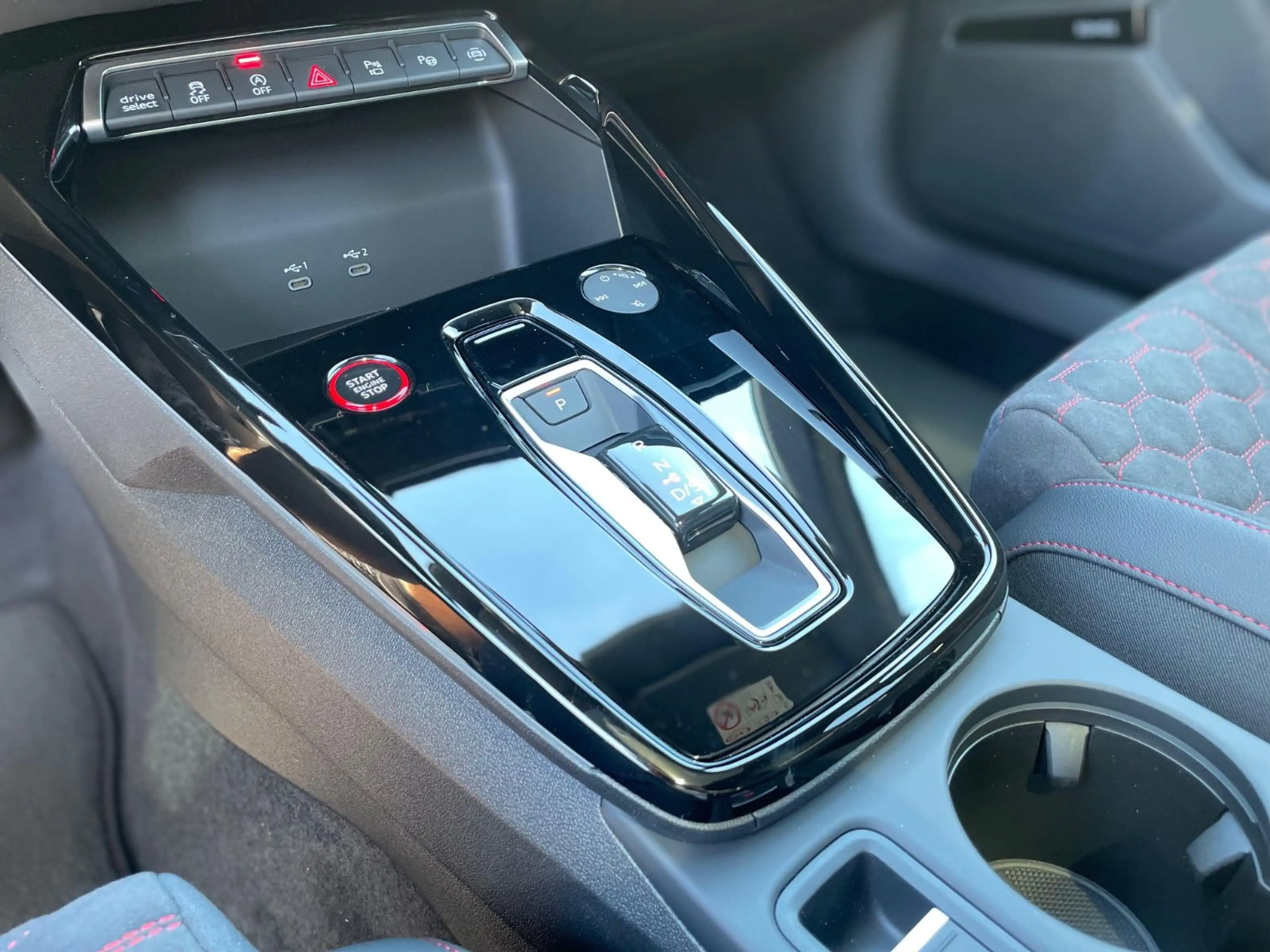Audi RS3 Sportback |RS-Schalensitze|ACC|SONOS|HUD|19" — photo 13