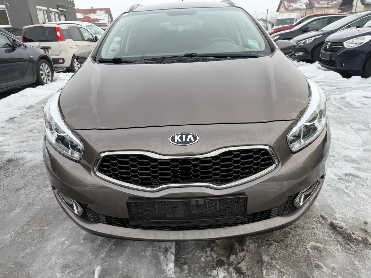 Kia Ceed SW / cee'd SW cee'd SW 1,4 MPI Österreich Edition Braun - 1