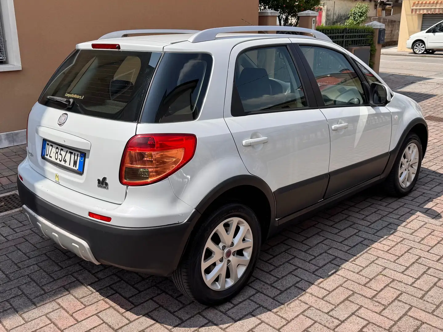 Fiat Sedici 1.6 16v Emotion 4x4 120cv Blanco - 2