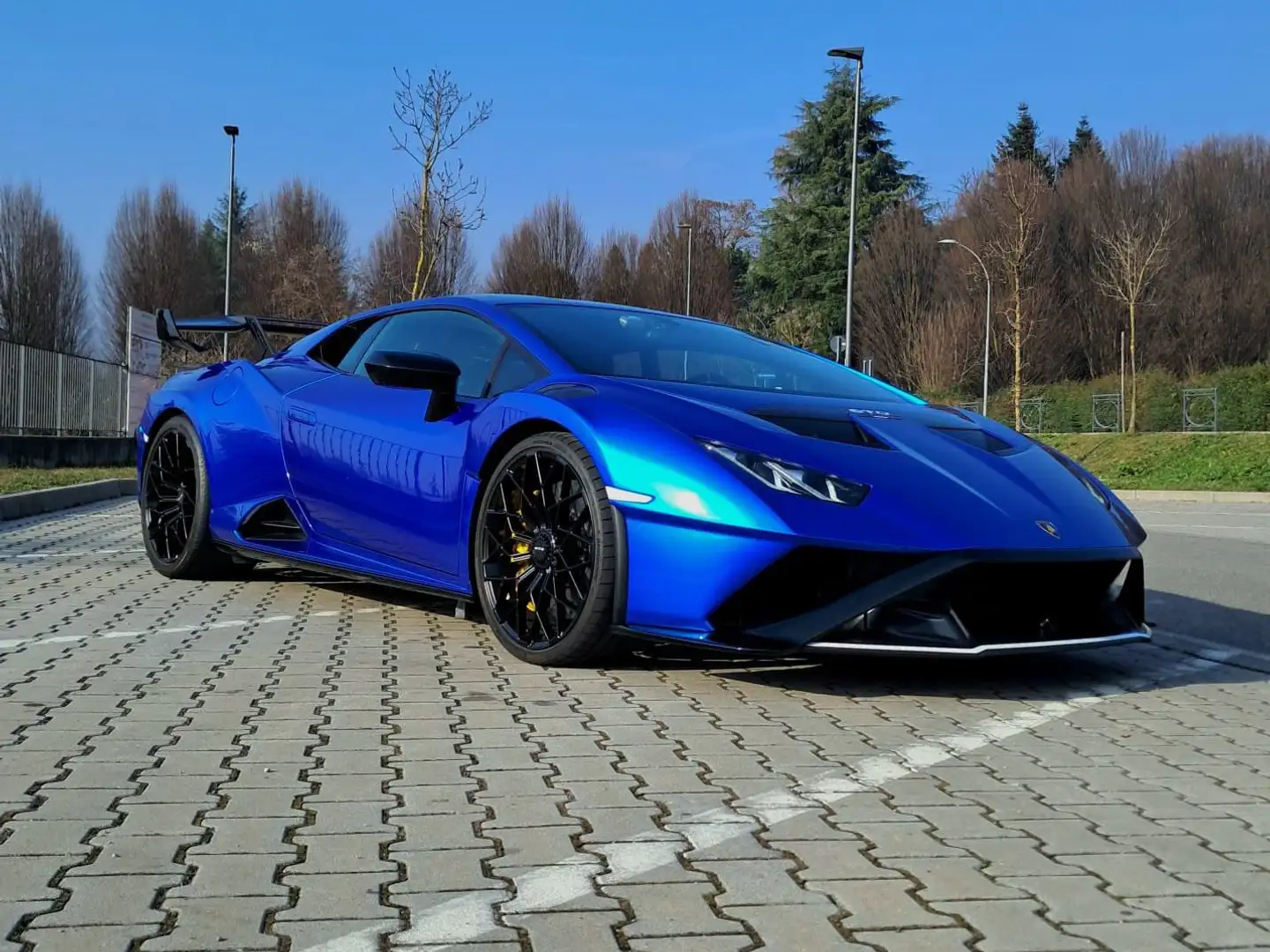 Lamborghini Huracán STO copuè 640 Blu/Azzurro - 1
