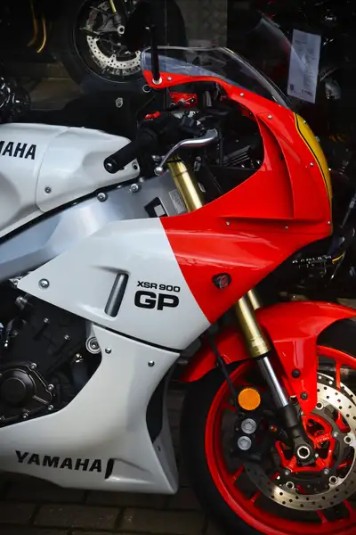 Yamaha XSR 900 - foto 4