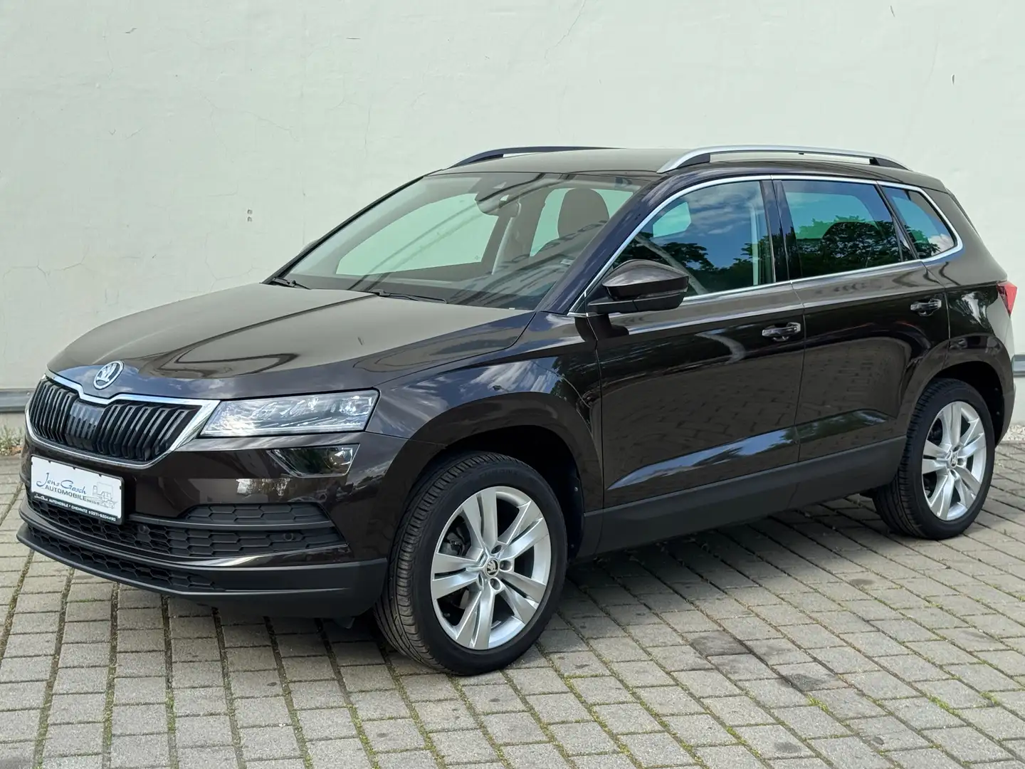 Skoda Karoq 1.5 TSI ACT DSG "Style" Top-Ausstattung ! Braun - 2