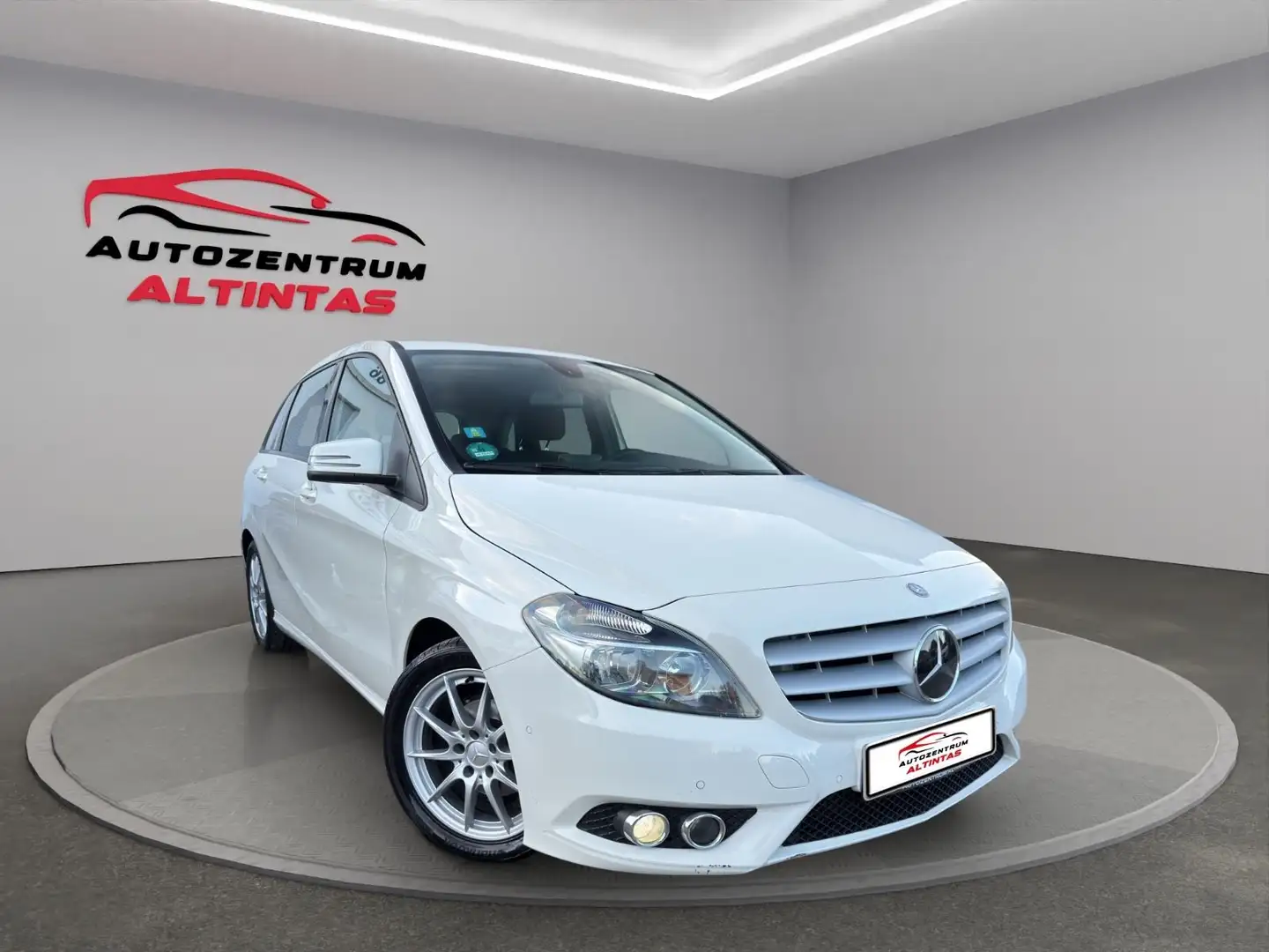 Mercedes-Benz B 180 CDI*KLIMAAUT*NAVI*PDC*SHZ*EURO6*6-GANG* Blanc - 2