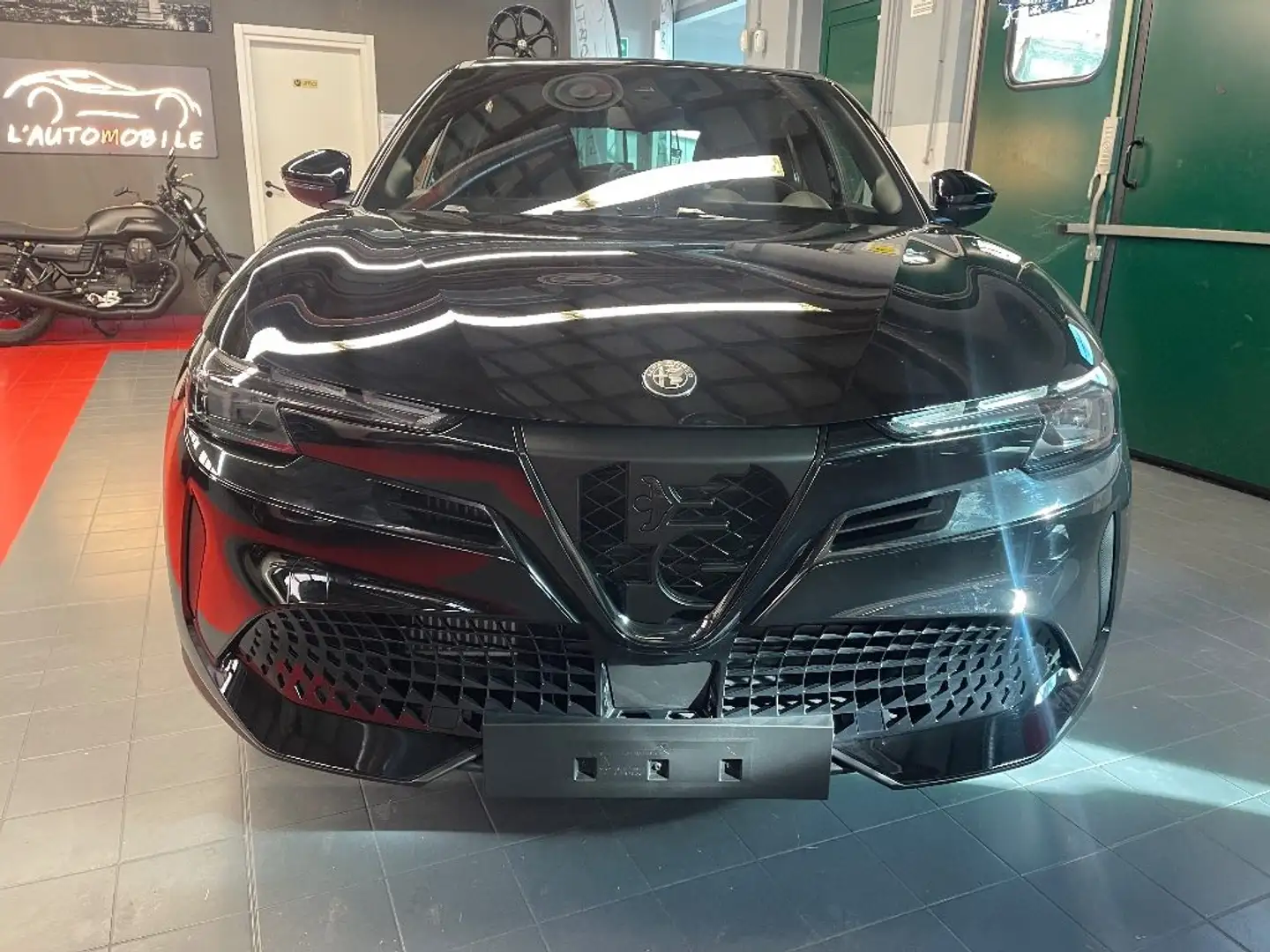Alfa Romeo Junior 1.2 136 CV Hybrid eDCT6 Speciale Nero - 2