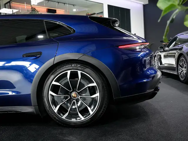 Porsche Taycan view 3