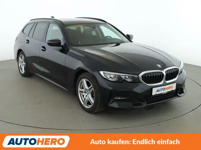 BMW 3 Series view 8