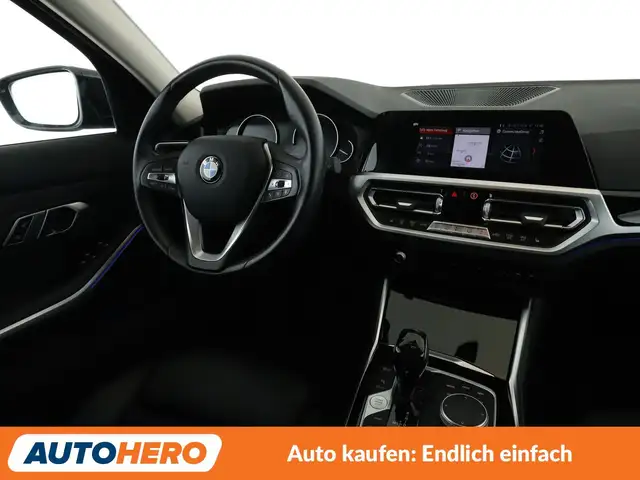 BMW 3 Series view 13