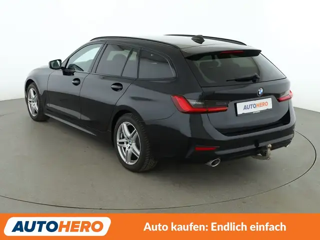 BMW 3 Series view 4