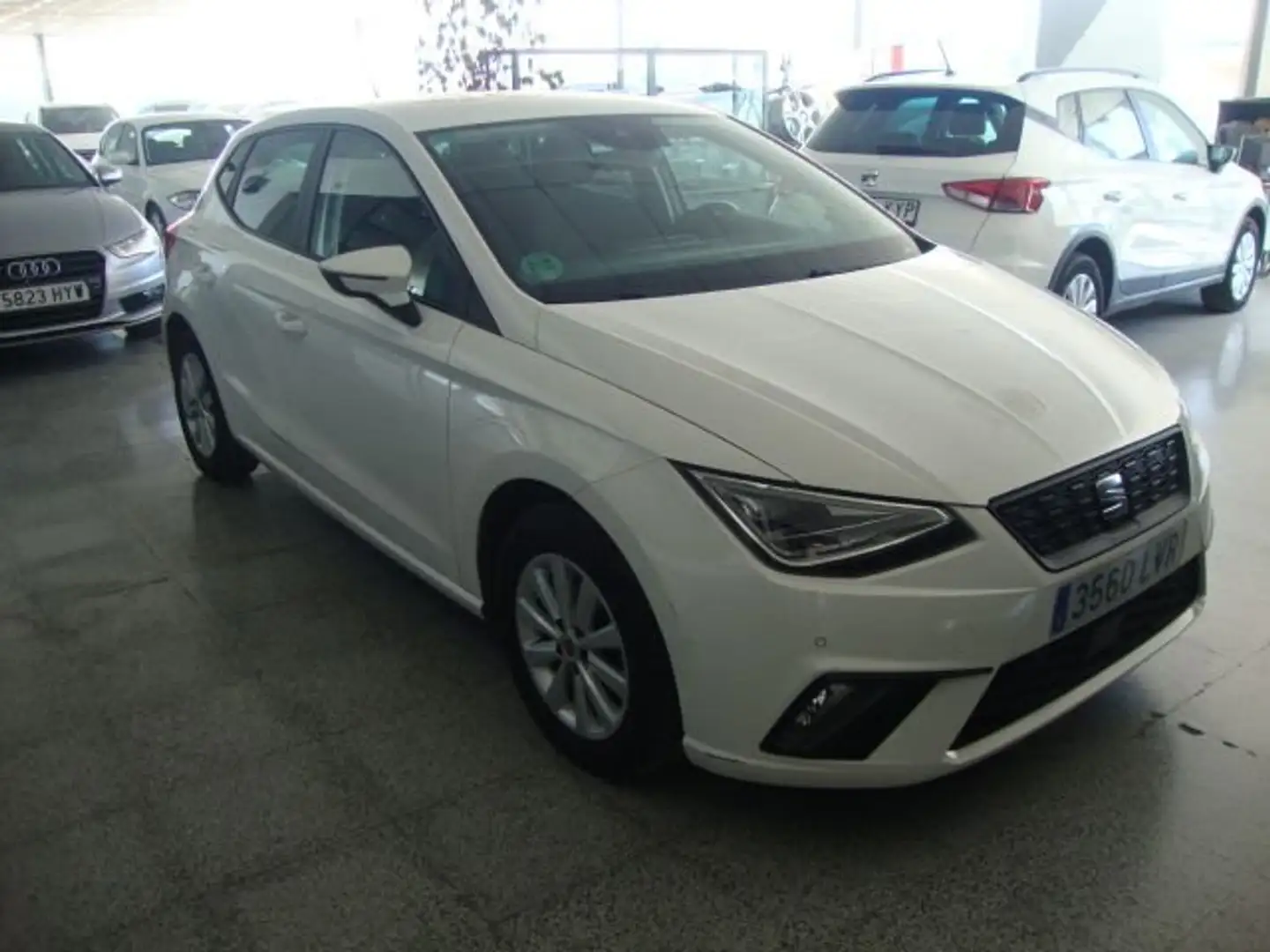 SEAT Ibiza 1.0 TSI 81kW (110CV) Style Plus Blanco - 2