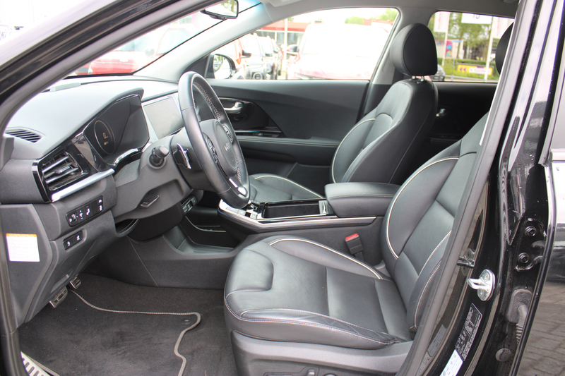 Kia e-Niro ExecutiveLine 64 kWh | Achteruitrijcamera | Apple — photo 11