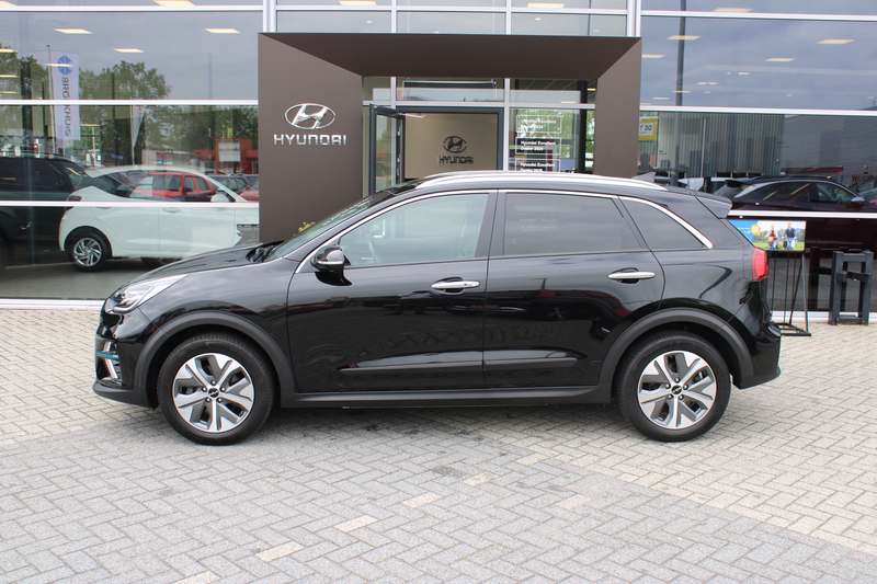 Kia e-Niro ExecutiveLine 64 kWh | Achteruitrijcamera | Apple — photo 3