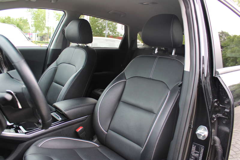Kia e-Niro ExecutiveLine 64 kWh | Achteruitrijcamera | Apple — photo 10
