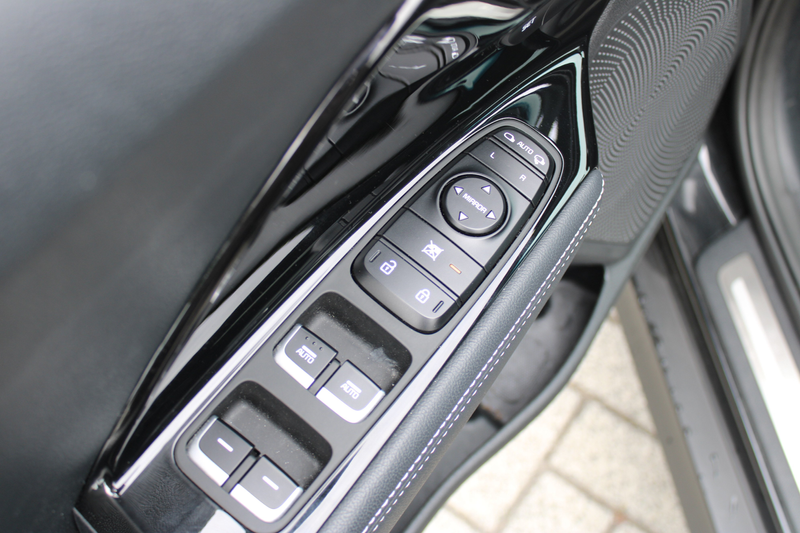 Kia e-Niro ExecutiveLine 64 kWh | Achteruitrijcamera | Apple — photo 8
