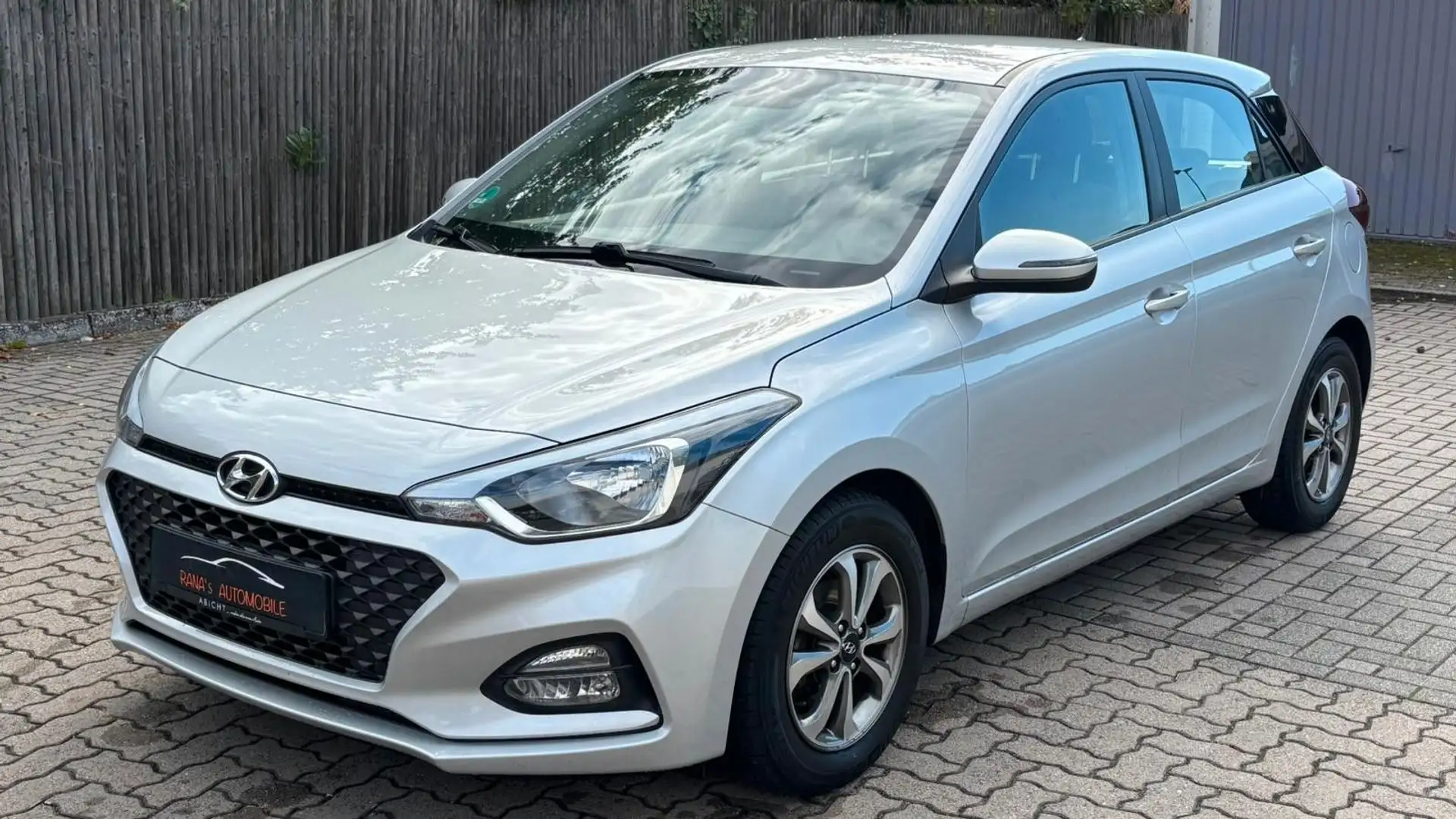 Hyundai i20 Trend Silber - 2