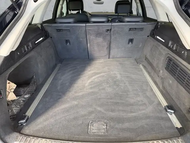 Audi A6 view 14