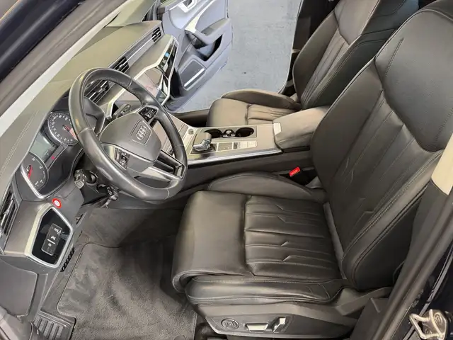 Audi A6 view 12