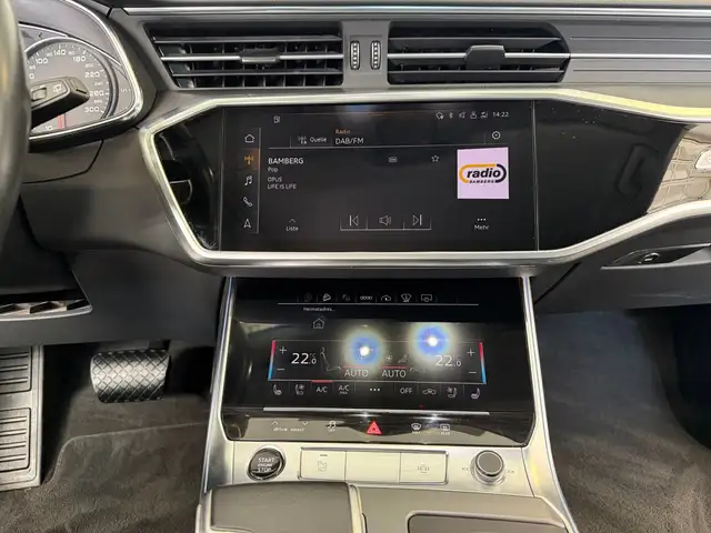 Audi A6 view 11