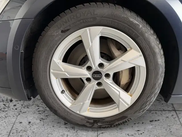 Audi A6 view 8