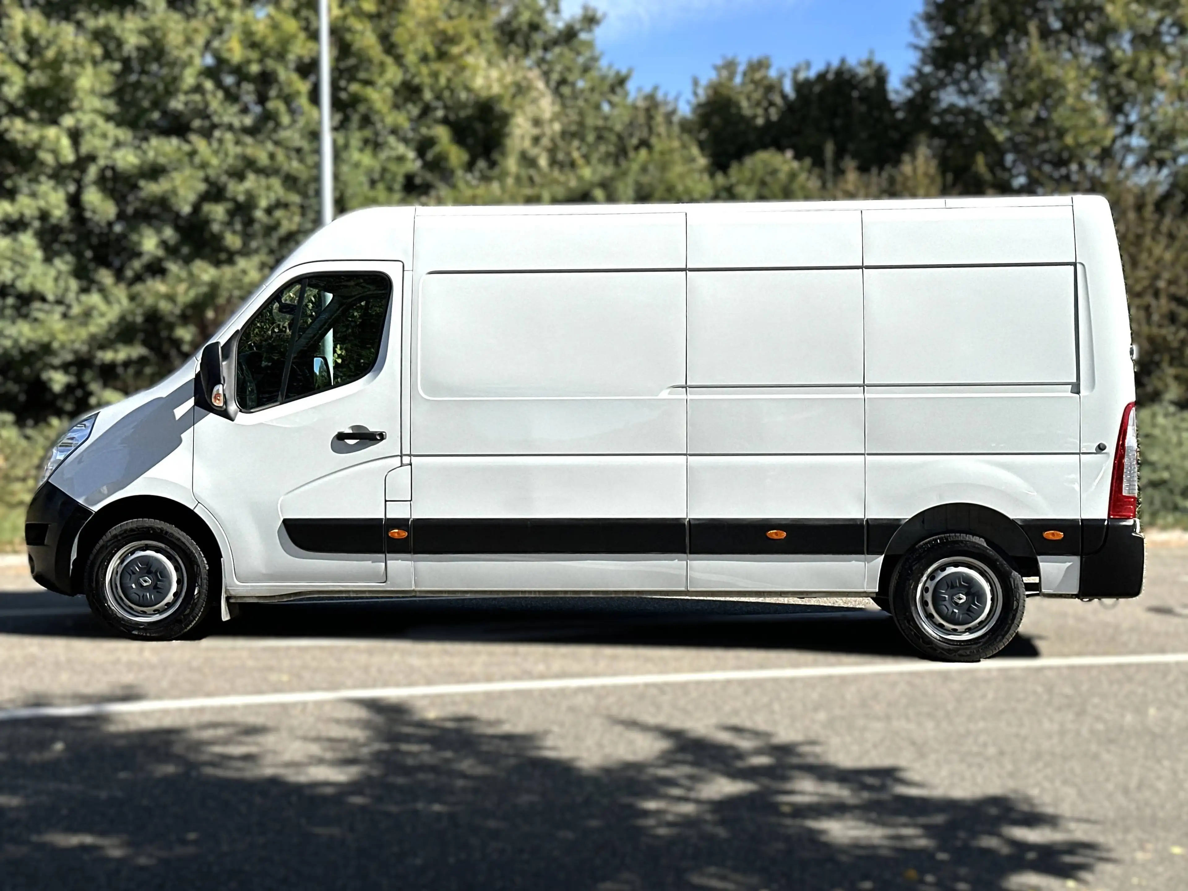 Renault Master 2.3 dCi L3H2*nur 53.000Km*TüV Neu*AHK — photo 2