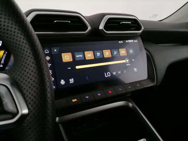MG ZS view 14