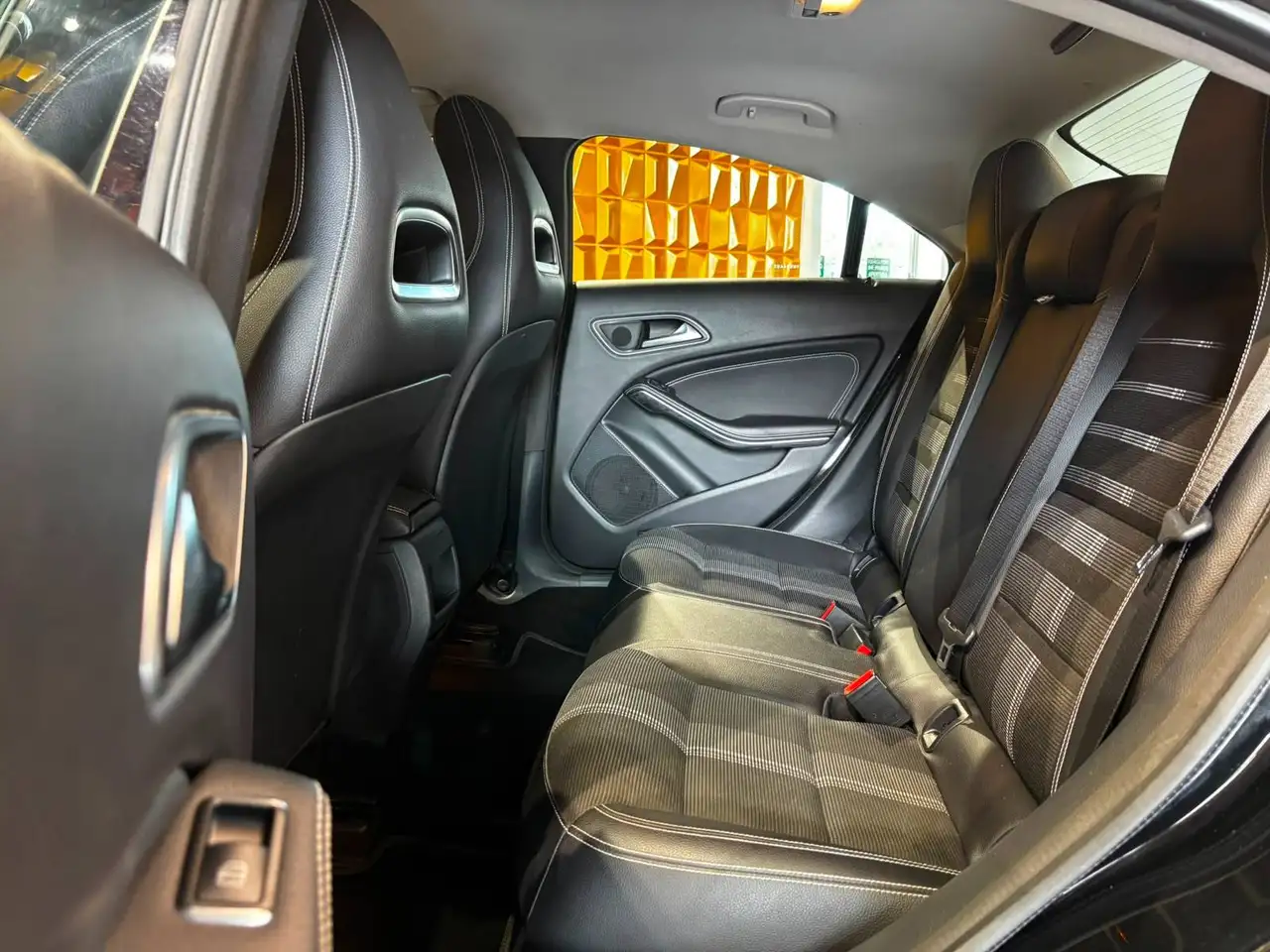 Mercedes-Benz CLA 180 — photo 10 sur 16