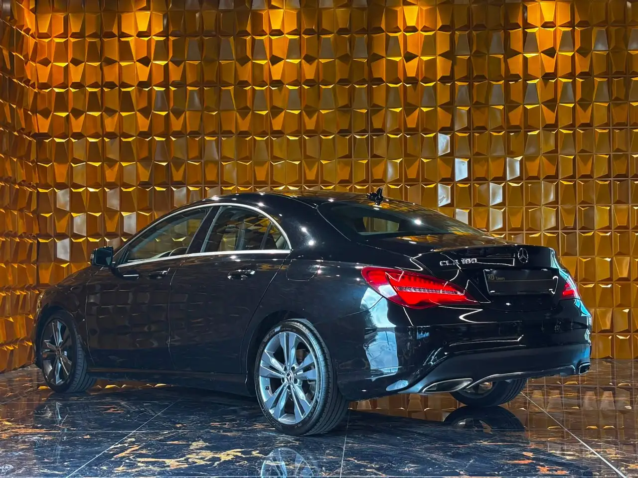 Mercedes-Benz CLA 180 — photo 6 sur 16
