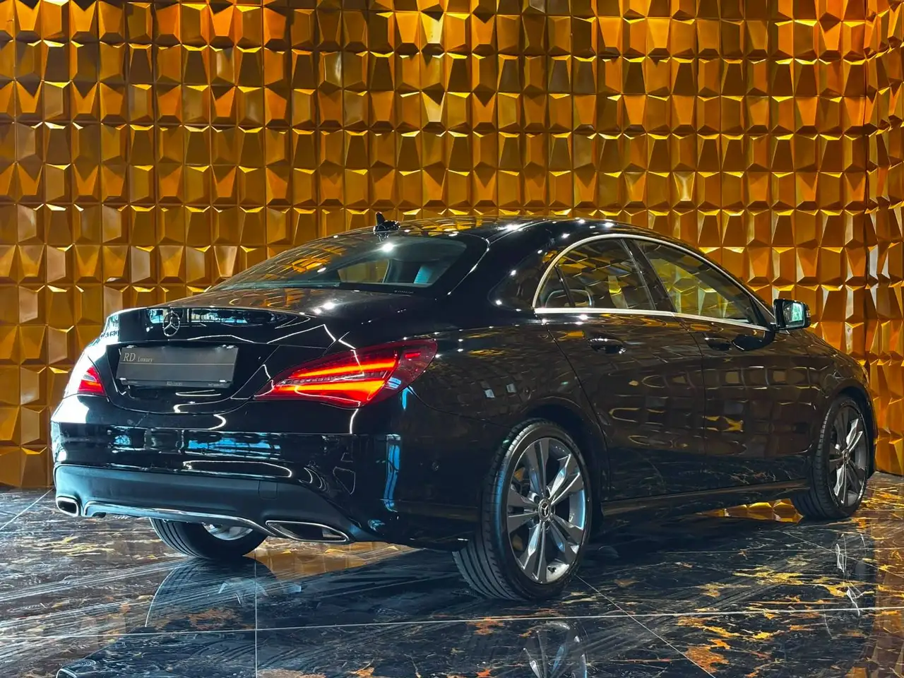 Mercedes-Benz CLA 180 — photo 5 sur 16