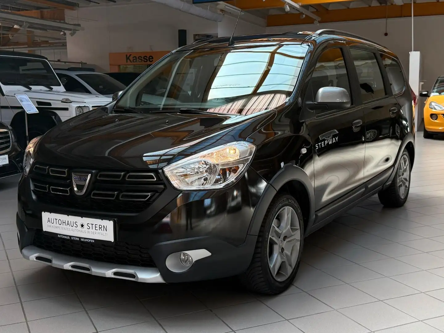 Dacia Lodgy Stepway 7-Sitzer|SHZ|PDC|Kamera|Klima|Navi - 1