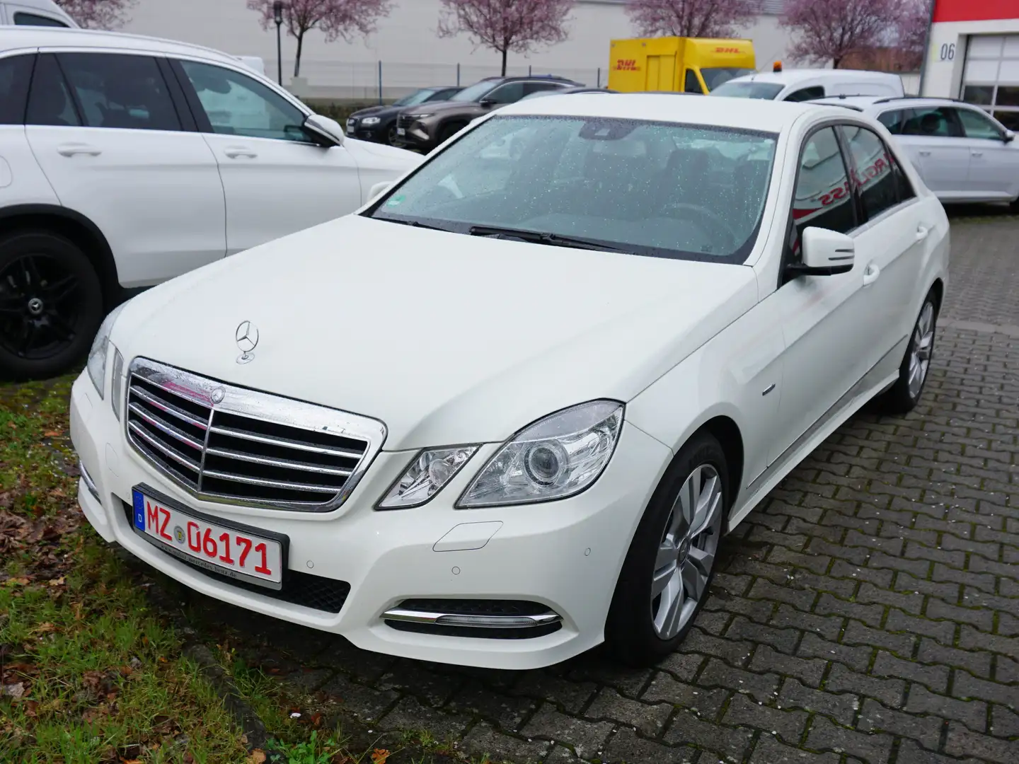 Mercedes-Benz E 200 E 200 CGI BlueEfficiency (212.048) Wit - 1