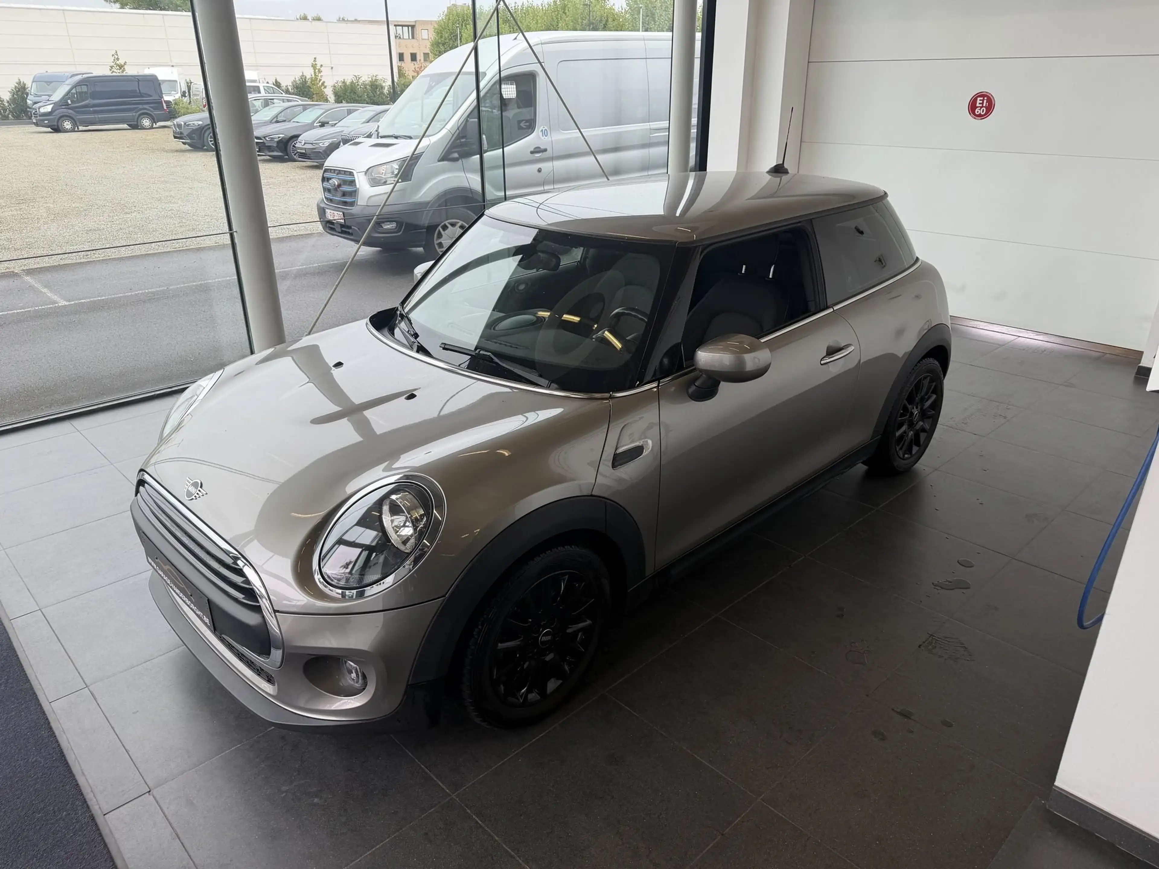 MINI One BENZINE AUTOMAAT SLECHTS 44000KM!!!! — photo 3