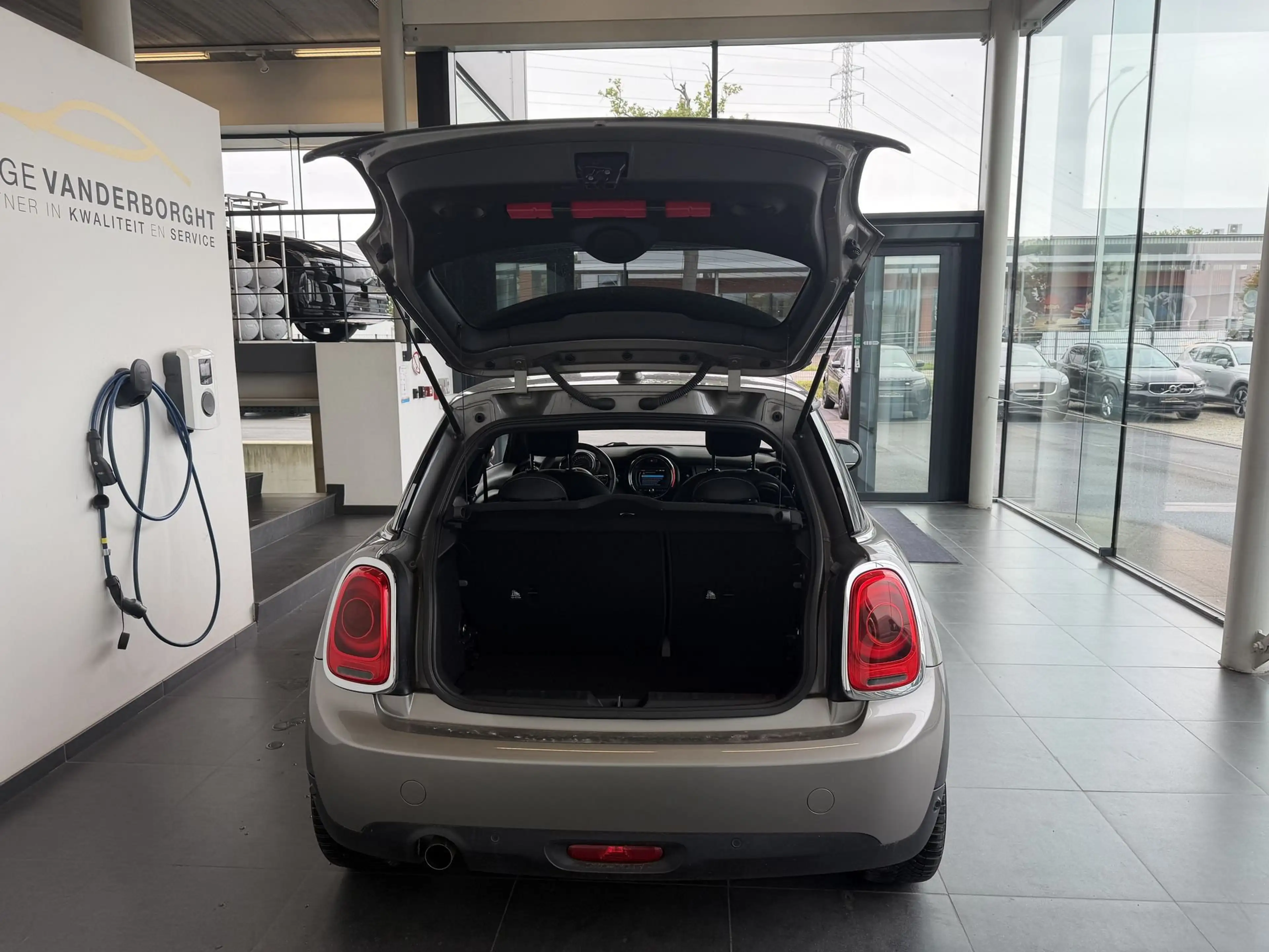MINI One BENZINE AUTOMAAT SLECHTS 44000KM!!!! — photo 6