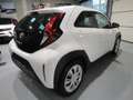 Toyota Aygo X Aygo 1.0i VVT-i X-play II GPF Blanc - thumbnail 4