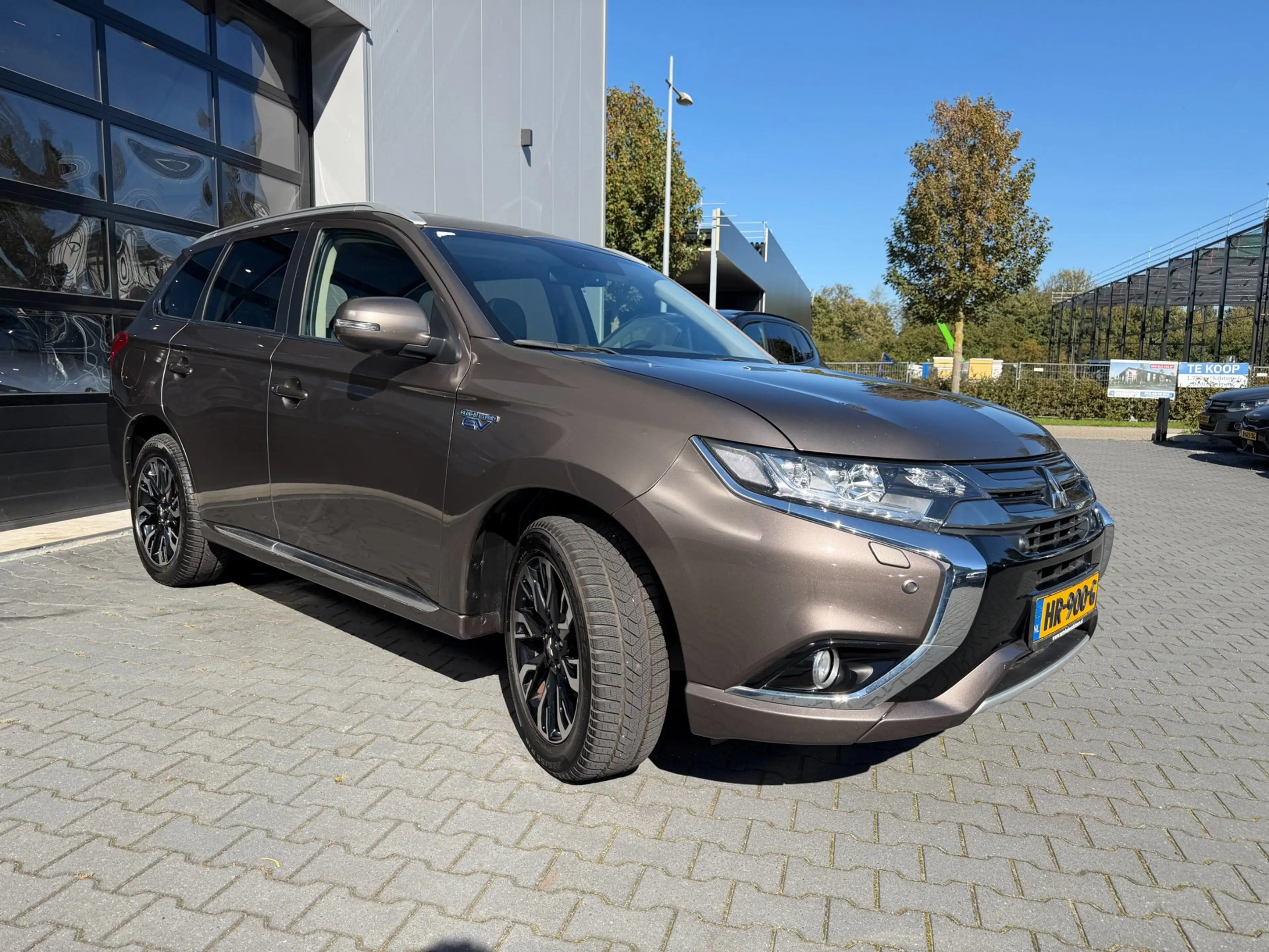 Mitsubishi Outlander 2.0 PHEV instyle+ 1 ste eigenaar en dealer onderho — photo 6