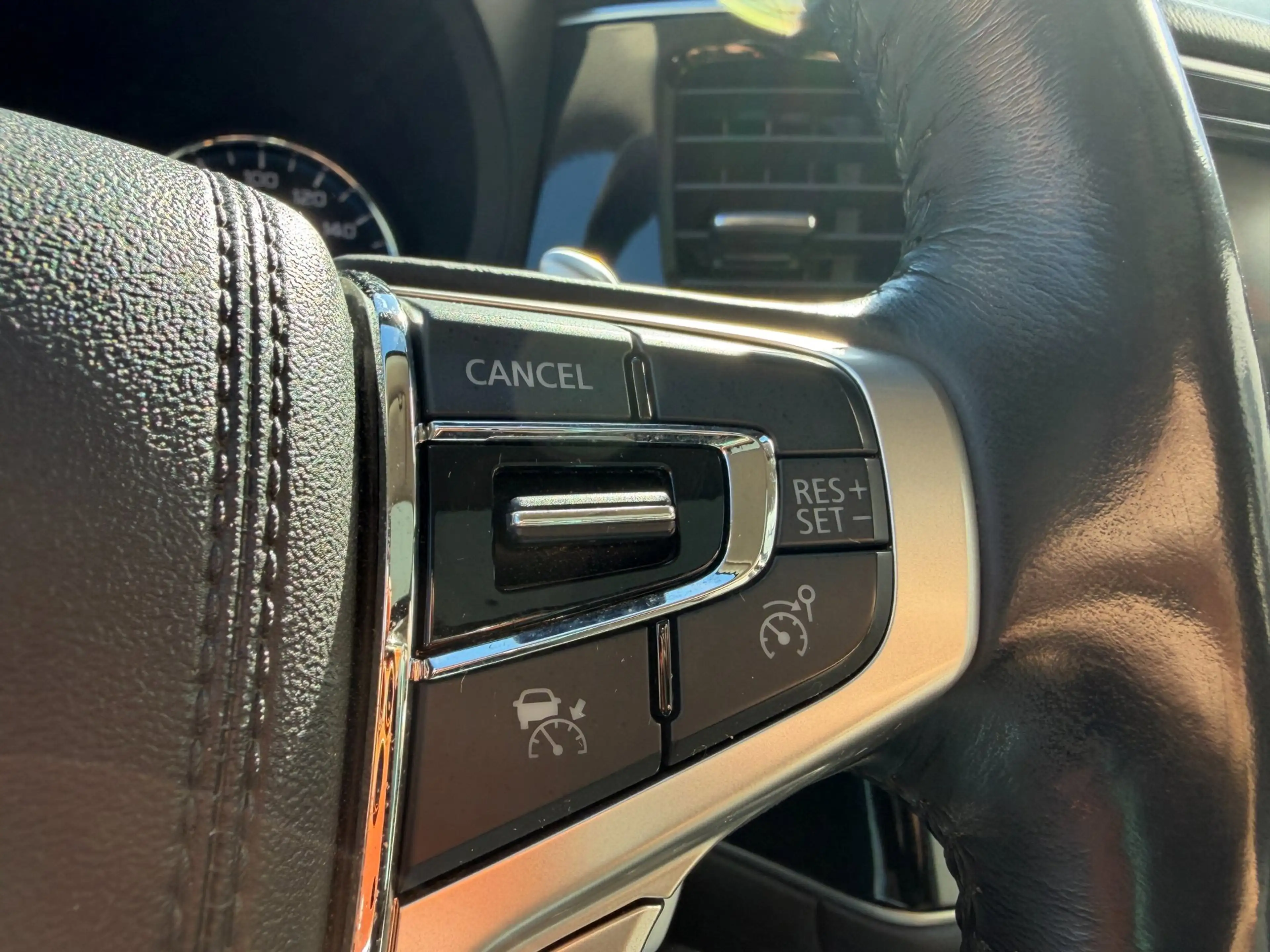 Mitsubishi Outlander 2.0 PHEV instyle+ 1 ste eigenaar en dealer onderho — photo 17