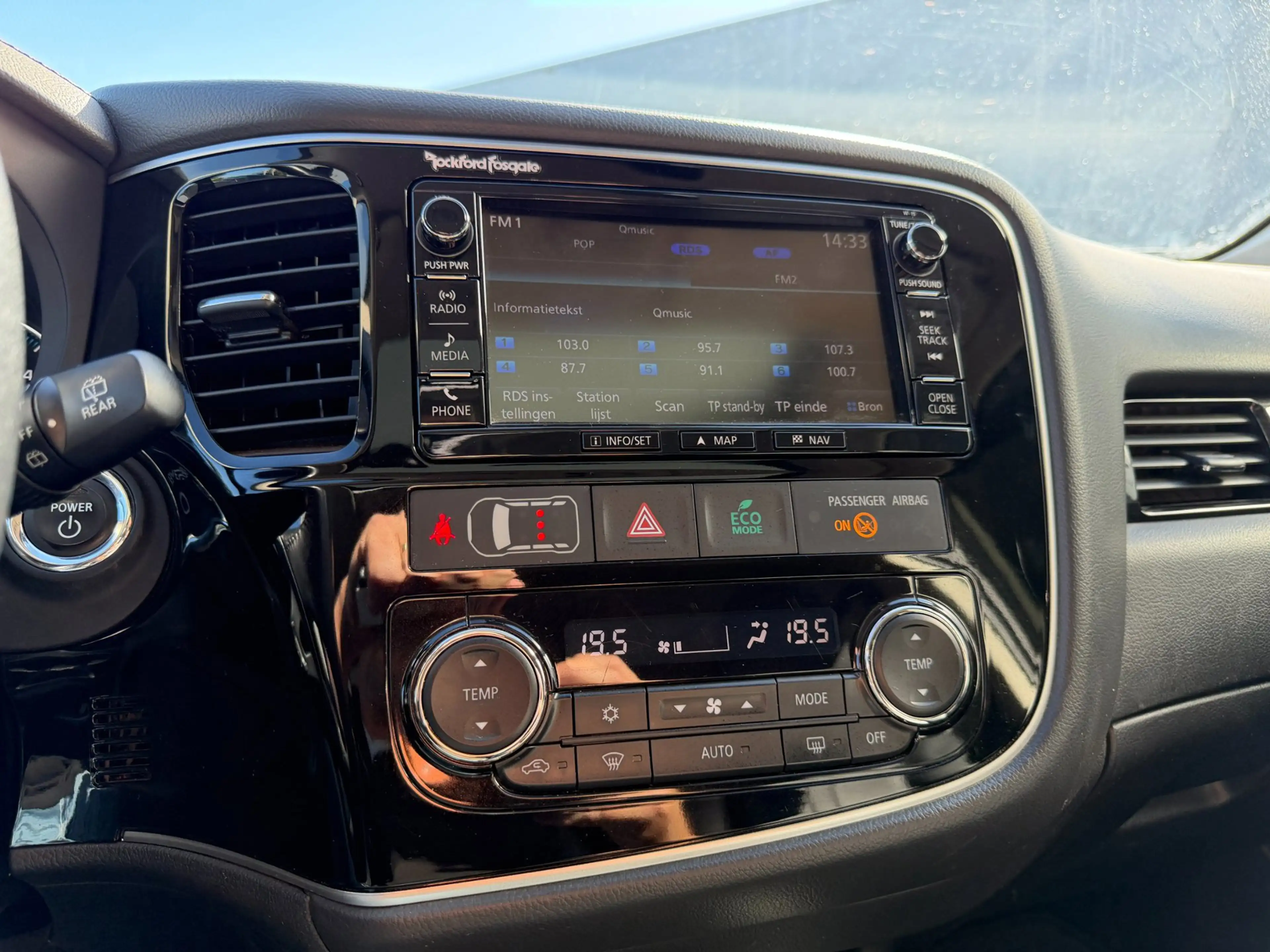 Mitsubishi Outlander 2.0 PHEV instyle+ 1 ste eigenaar en dealer onderho — photo 19