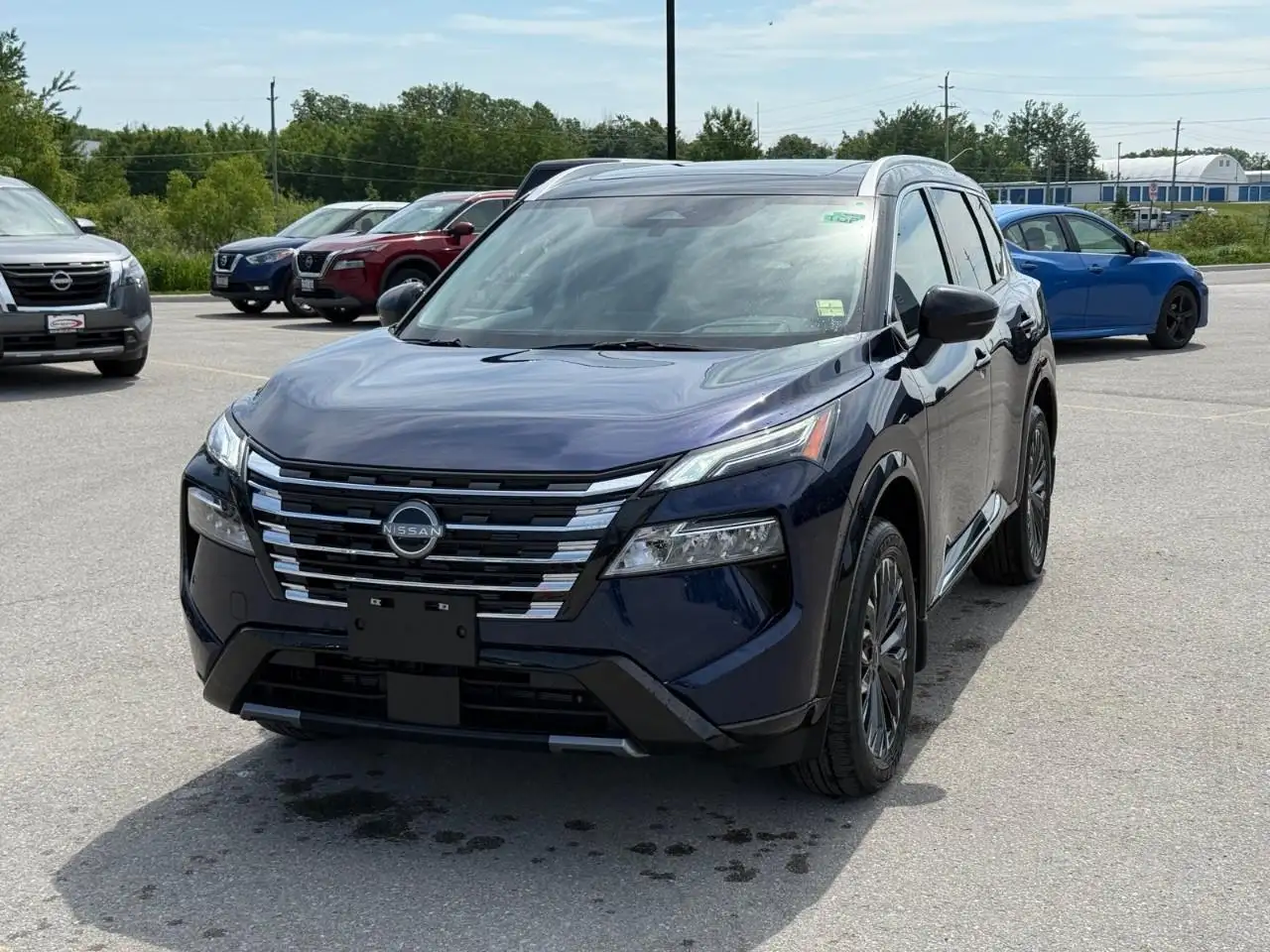 Nissan Rogue снимка Nissan Rogue