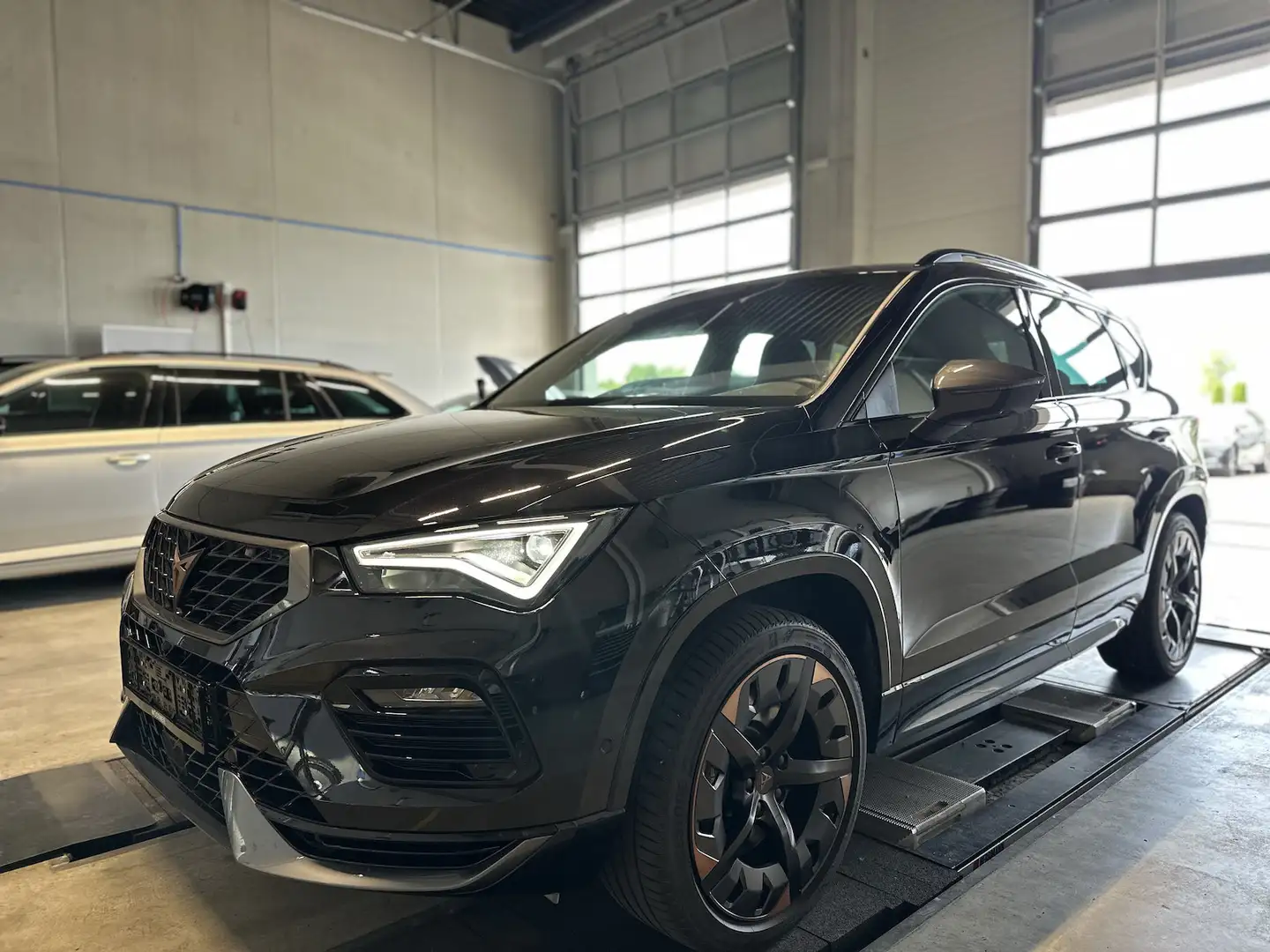 CUPRA Ateca VZ 4Drive Assist XL Memory AHK Panorama Schwarz - 1